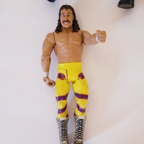 Bundle of FIVE WWE Action figures - Picture 3 of 4